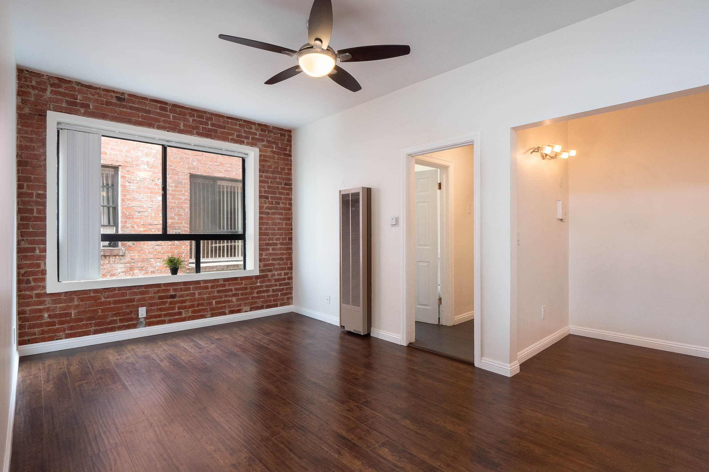 Large Bright 1 BR w/ Exposed brick & the NYC feel you crave | Updated Appliance | Near Descarga