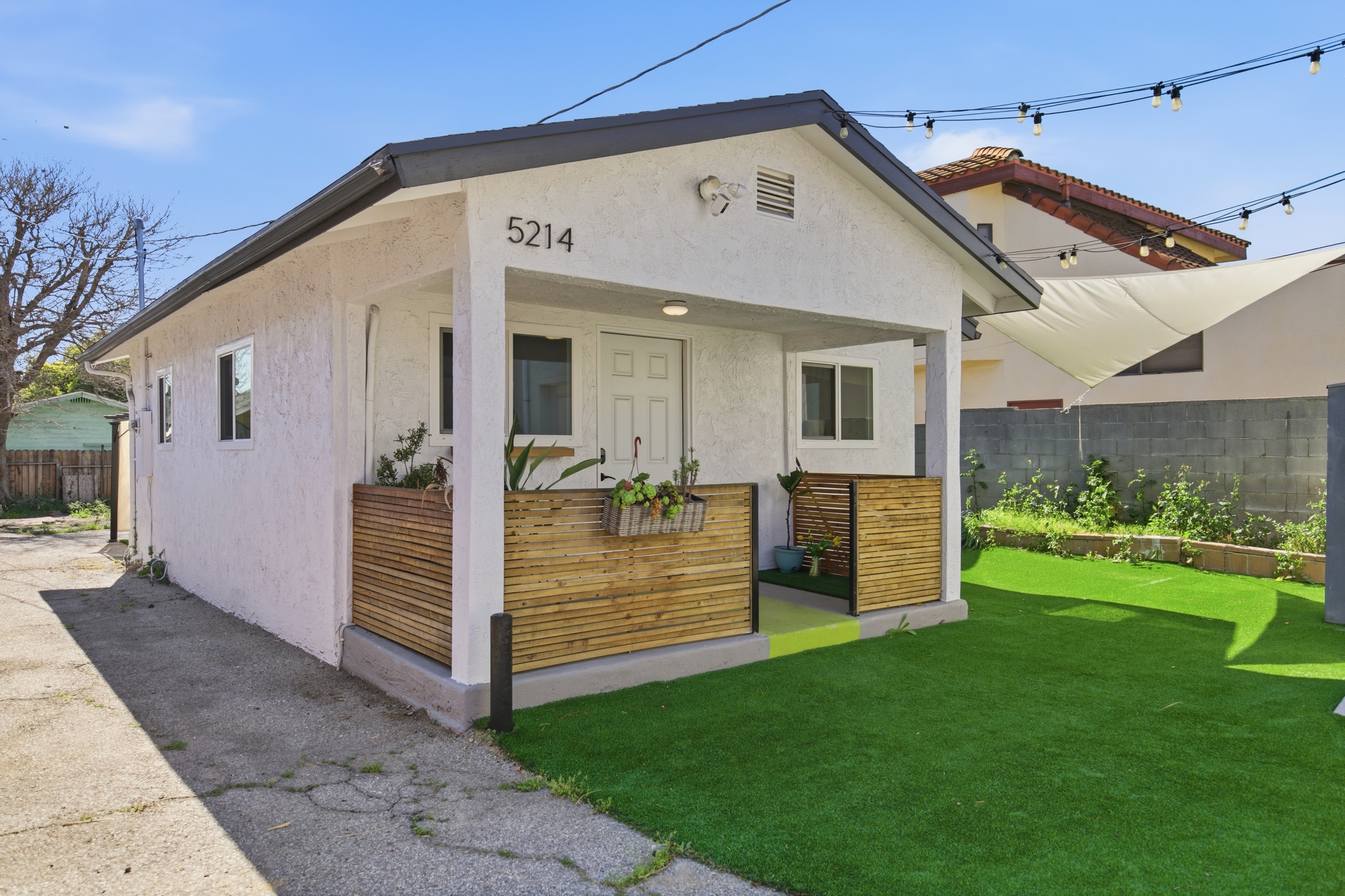 ME-sk★rent 9371 | Fallon | Leasing | TRG Real Estate | The Rental Girl