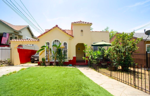 Built in 1925 large back yard and access by the alley way