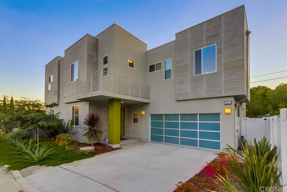 Ideal for the stylish environmentally conscious homeowner