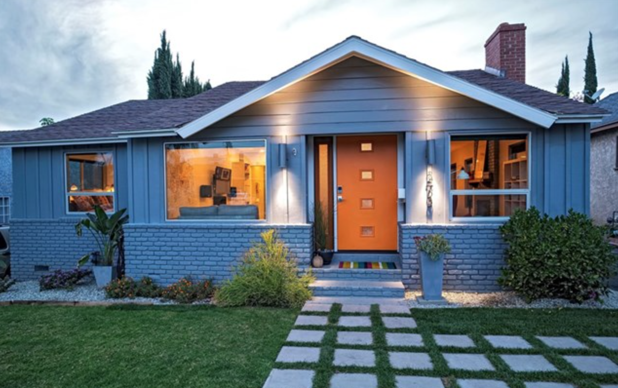 Modern Oasis in the Burbank Foothills
