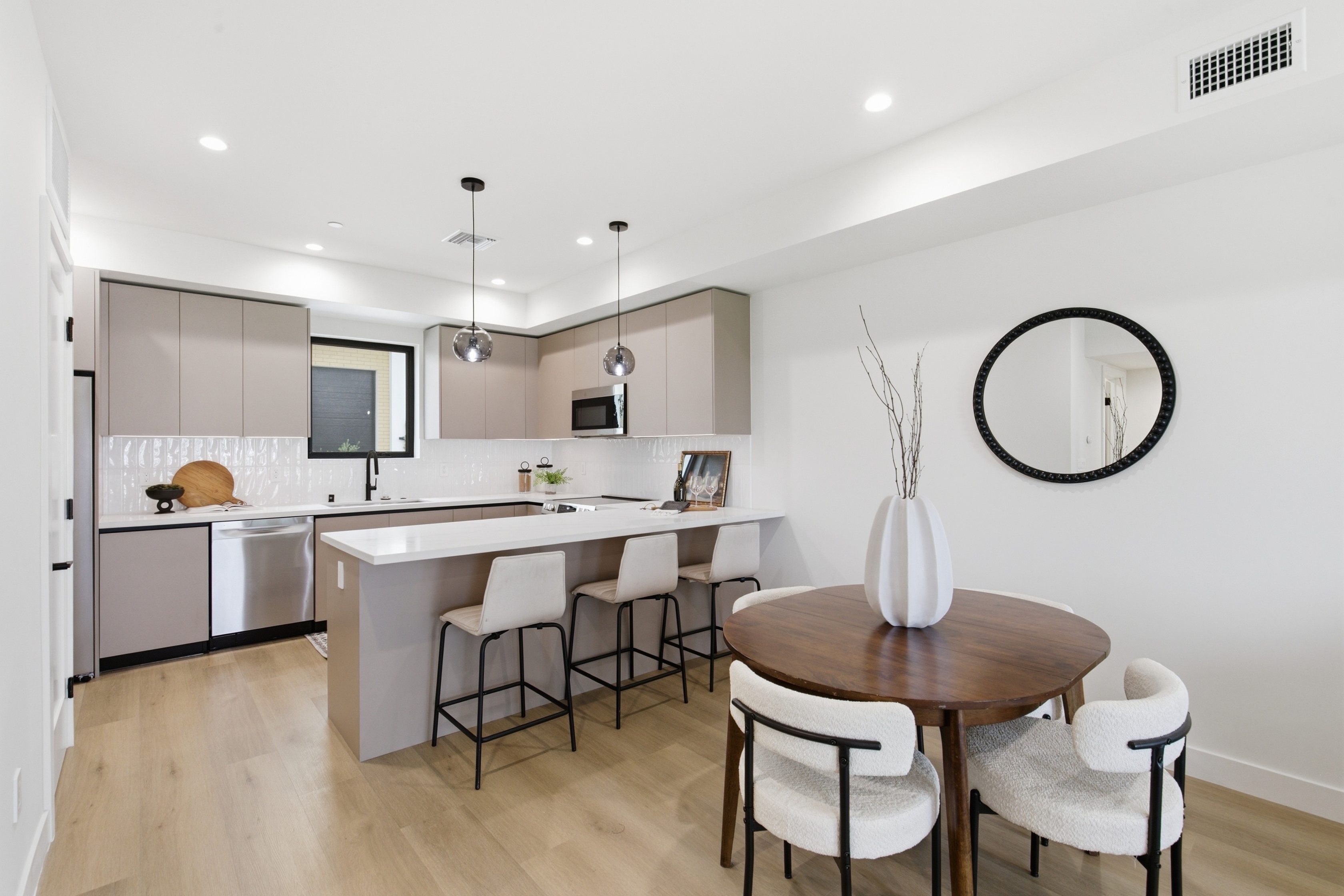 BRAND NEW 4BD | Hillside Townhouse | Private Garage and Rooftop w Views