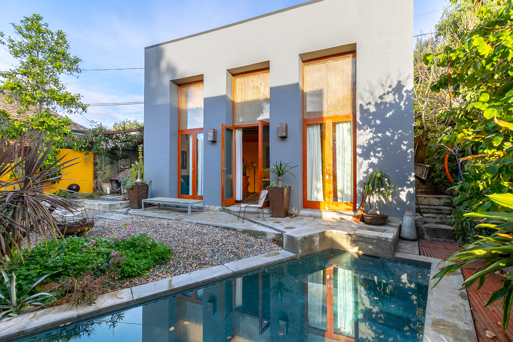 Cheerful and Vibrant Detached Pool House! Loft Style & Fully Furnished! Nestled in Franklin Hills!