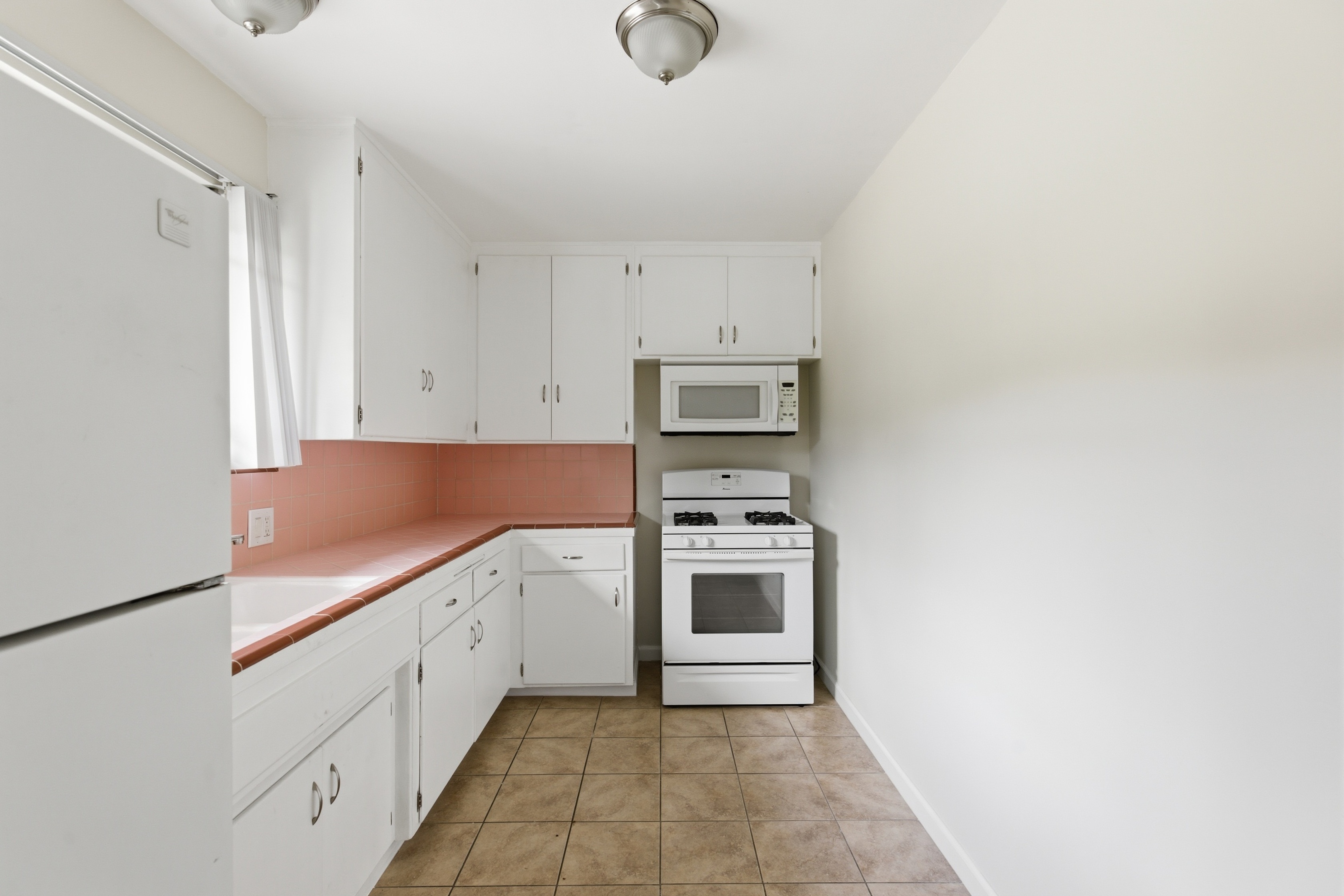 Fresh + New Eagle Rock One Bedroom | One Parking Space Incl. | Near York Blvd + Highland Park Hotspots